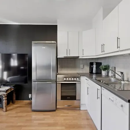 Cosy For Either Couple Or Single - Near To Airport And 2 Min Walk To Verk Station Leilighet Eidsvoll