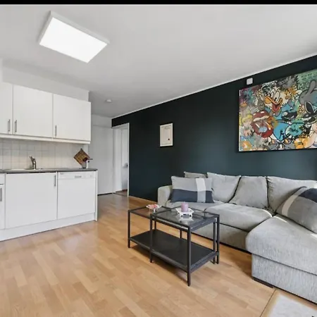 Cosy For Either Couple Or Single - Near To Airport And 2 Min Walk To Verk Station * Eidsvoll